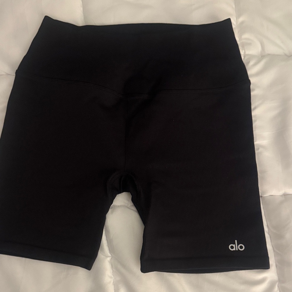 ALO Yoga Women's Classic Black Bike Shorts